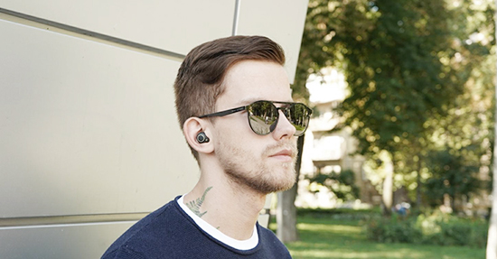 TWS pair-to-ear translation headphones, take you into the era of intelligent interaction